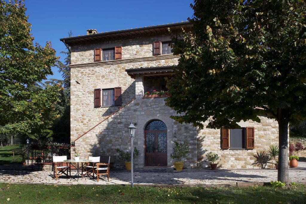 Gasthaus Casale Favilluta Petrignano Exterior foto